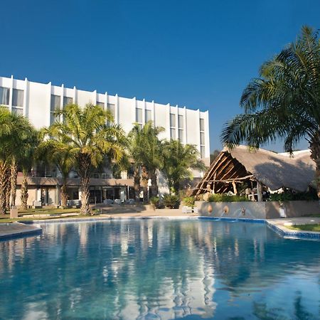 Pullman Lubumbashi Grand Karavia. Hotel Екстериор снимка