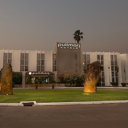 Pullman Lubumbashi Grand Karavia. Hotel Екстериор снимка