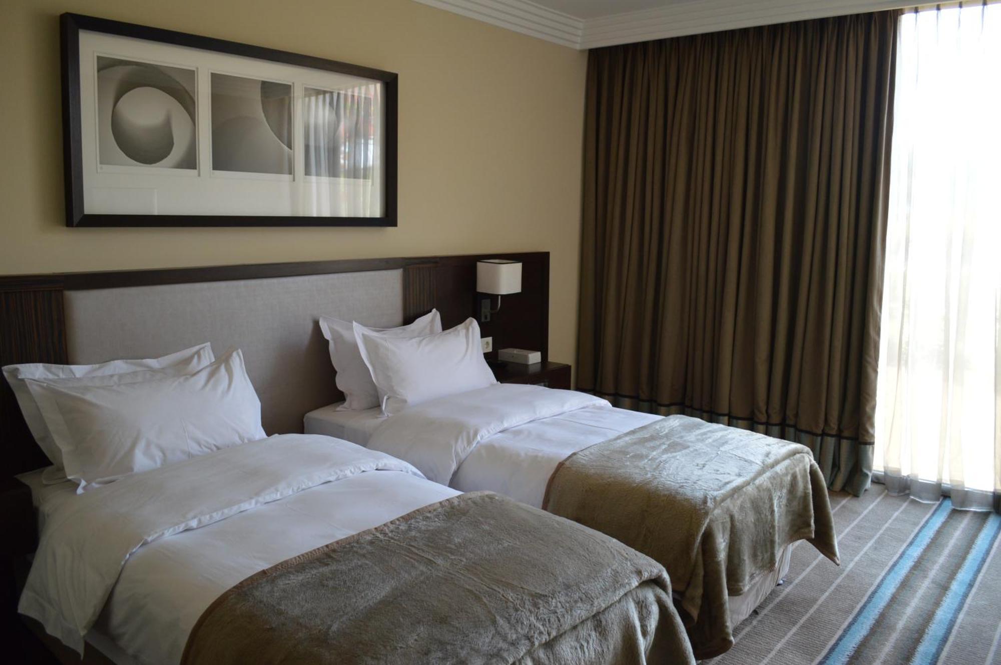Pullman Lubumbashi Grand Karavia. Hotel Екстериор снимка